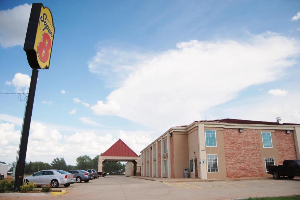 Super 8 By Wyndham Oklahoma City Exterior foto